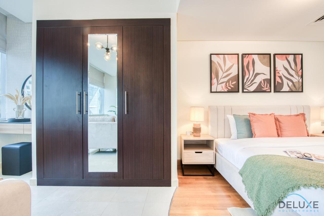 Unbeatable Rate Stylish 1Br With Balcony Near Metro By Deluxe Holiday Homes Dubai Eksteriør billede