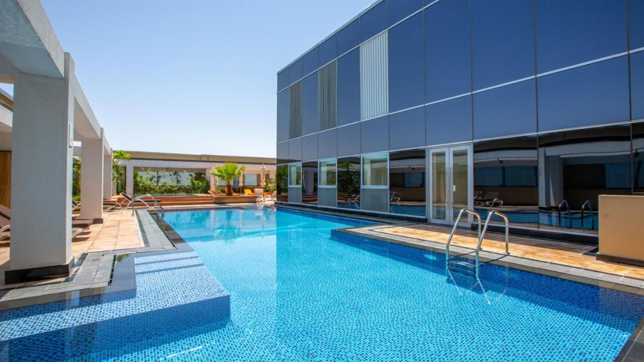 Unbeatable Rate Stylish 1Br With Balcony Near Metro By Deluxe Holiday Homes Dubai Eksteriør billede