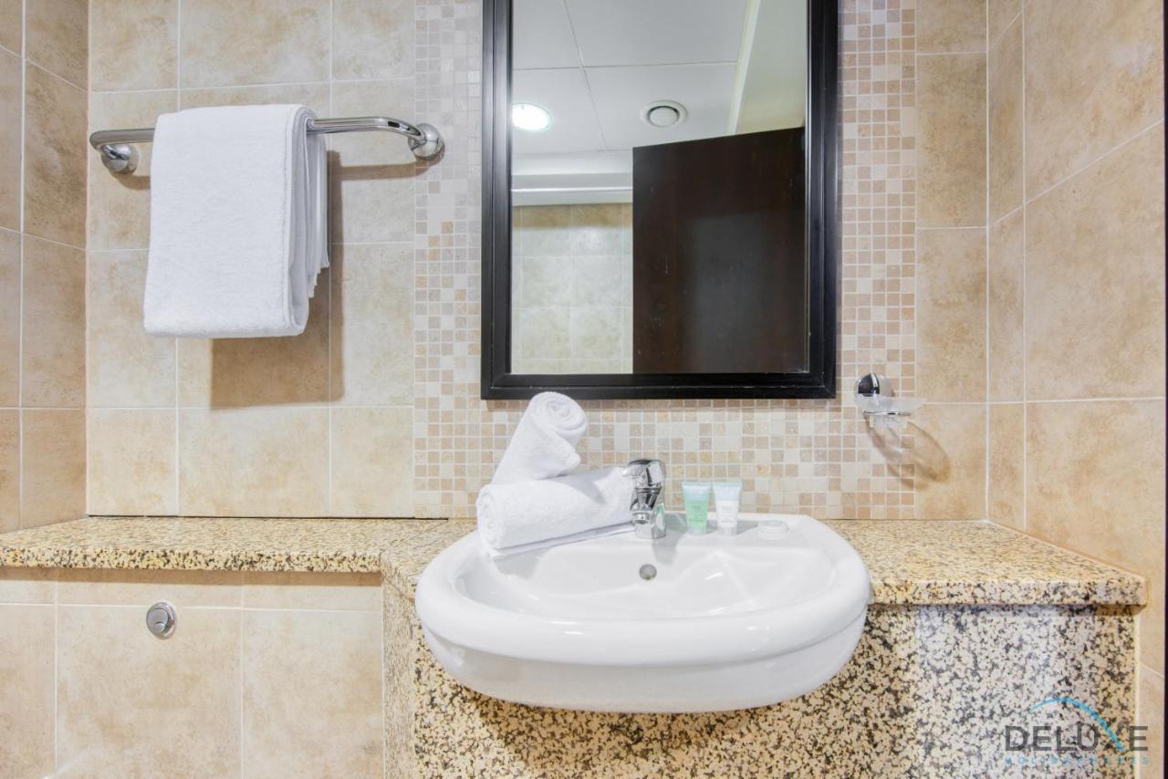 Unbeatable Rate Stylish 1Br With Balcony Near Metro By Deluxe Holiday Homes Dubai Eksteriør billede